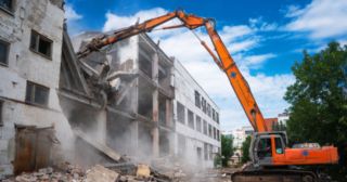 Промышленный демонтаж зданий Железнодорожный, цена от 2981 руб.